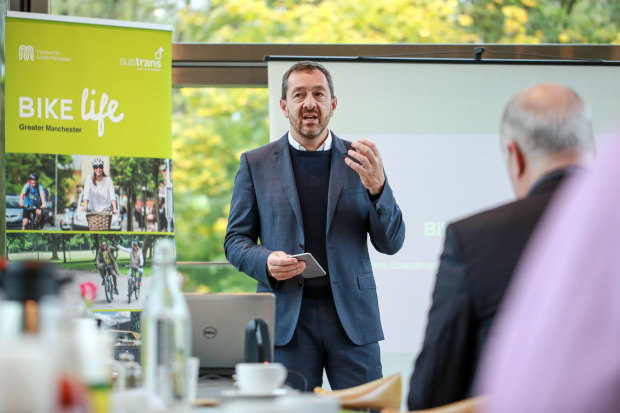 Chris Boardman speakiing to audience
